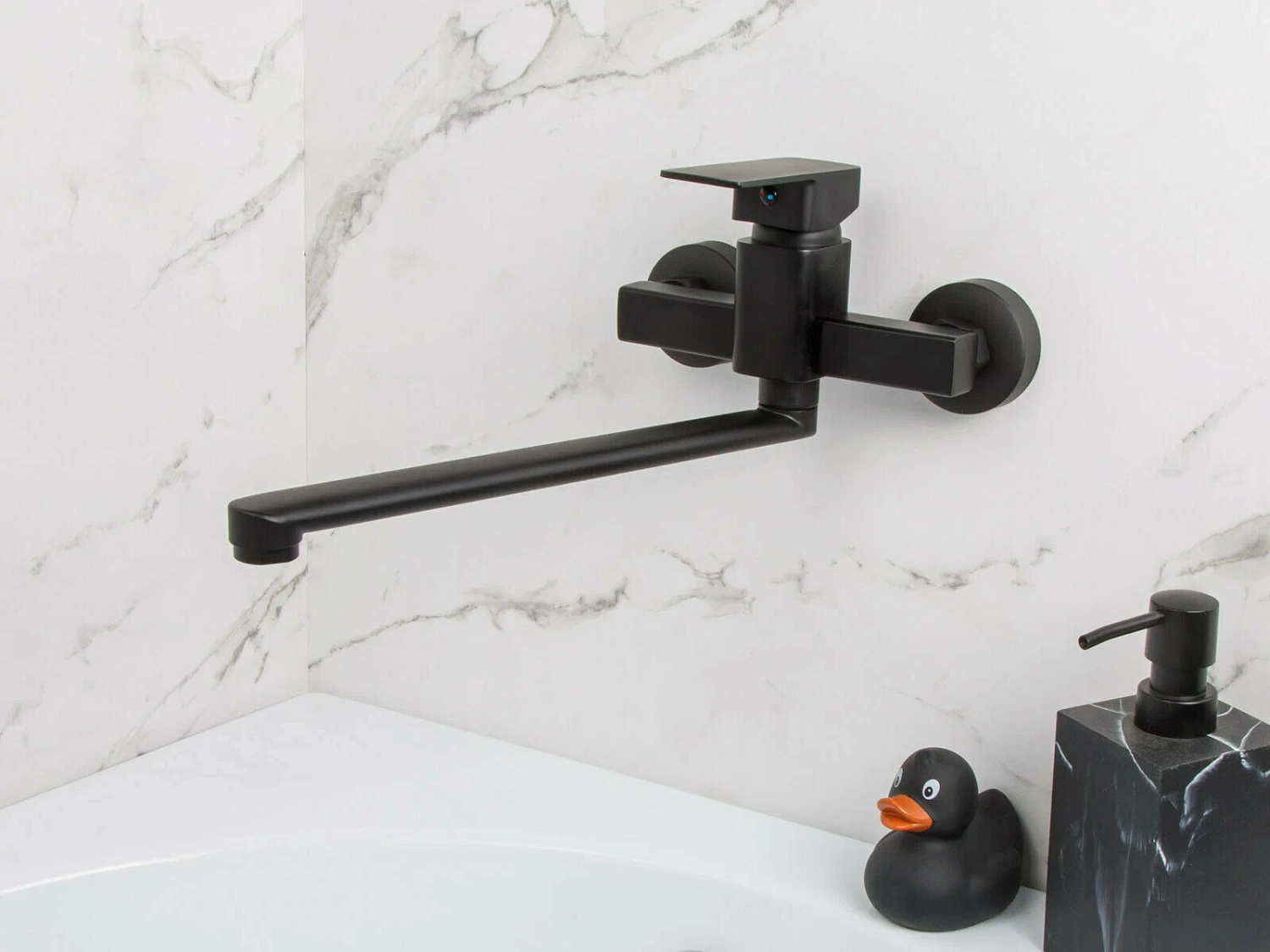 Смеситель для ванны D35-A, серия 210 черный (EC0216BL) / Econoce